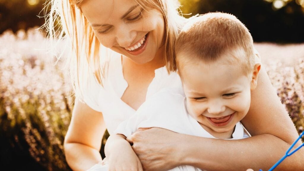 Kurz vor dem Tod: Ein Junge macht seiner Mama ein letztes Geschenk