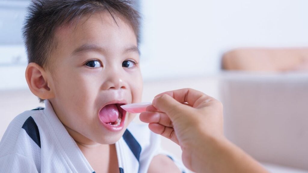 Mama-Hack: Der wohl genialste Trick, Babys ihre Medizin zu geben