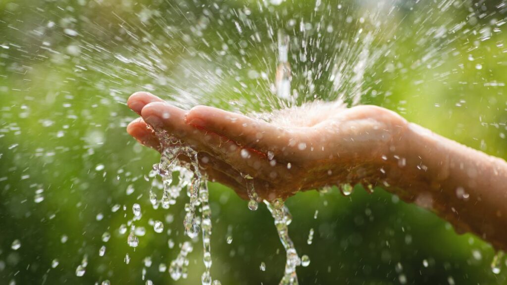 Kann man allergisch auf Wasser sein? Dieses Mädchen ist leider der Beweis: