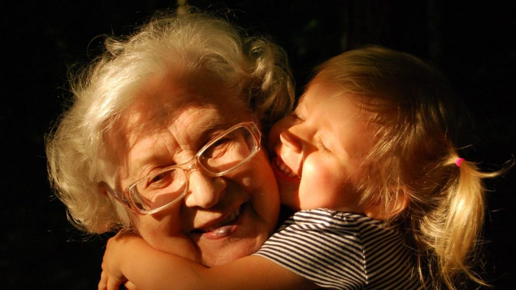 „bei Oma Darf Ich Das Aber“ Die Erziehung Ist Ein Generationskonflikt 