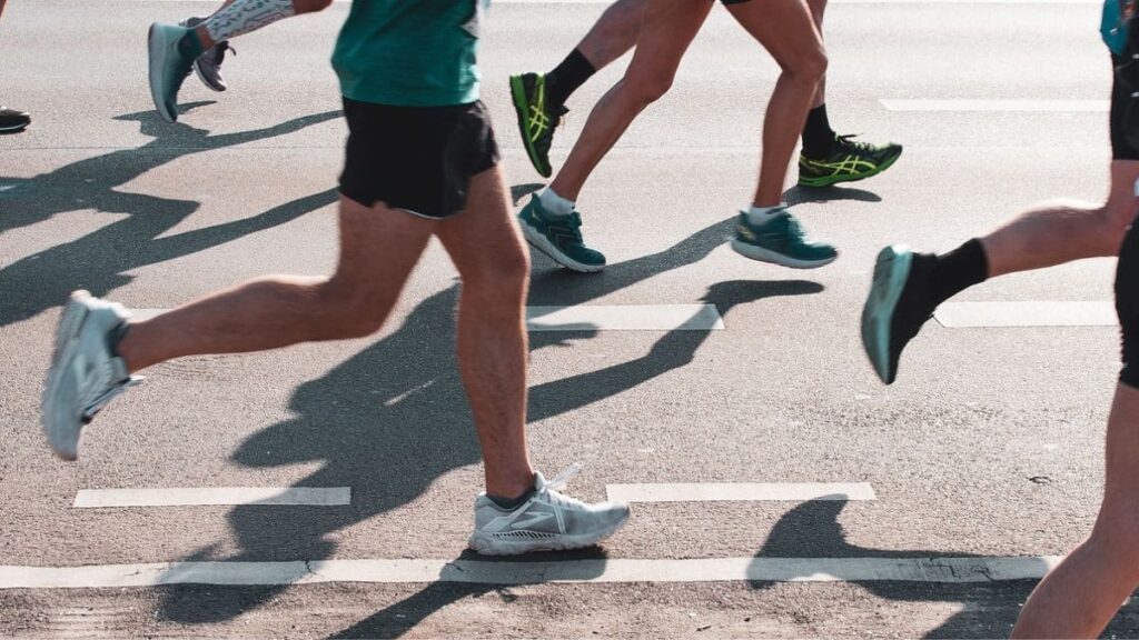 Shitstorm: Eltern drängen weinenden 6-Jährigen, Marathon zu beenden