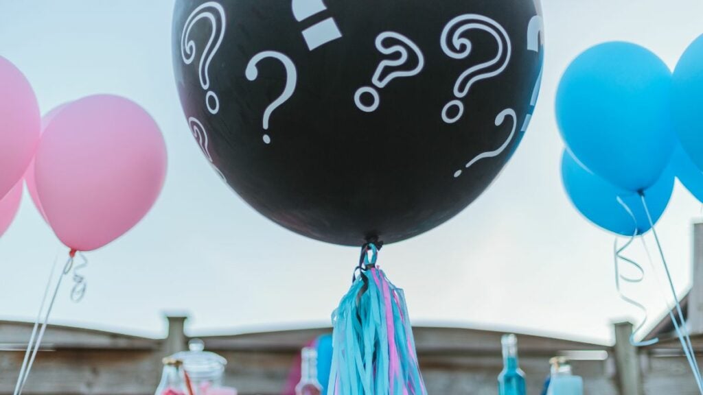 „Ich bin kein Junge!” Achtjährige holt eigene Gender Reveal Party nach