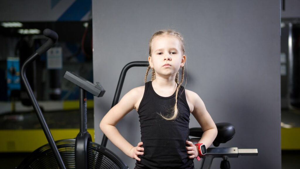 Umstrittenes Sixpack: 7-Jährige trainiert täglich hart im Gym