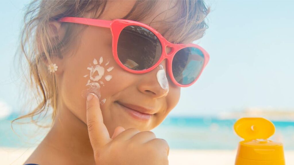 Sonnenschutz für Kinder: Die wichtigsten Fragen & Antworten