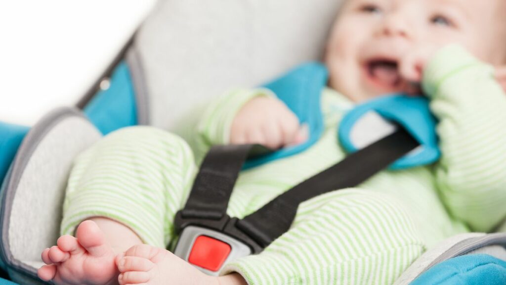Reisen mit Baby: So wird es sicher und entspannt