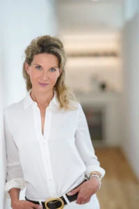 Dr. med. Susanne Steinkraus ist Fachärztin für Dermatologie,Ästhetik und Lasermedizin.