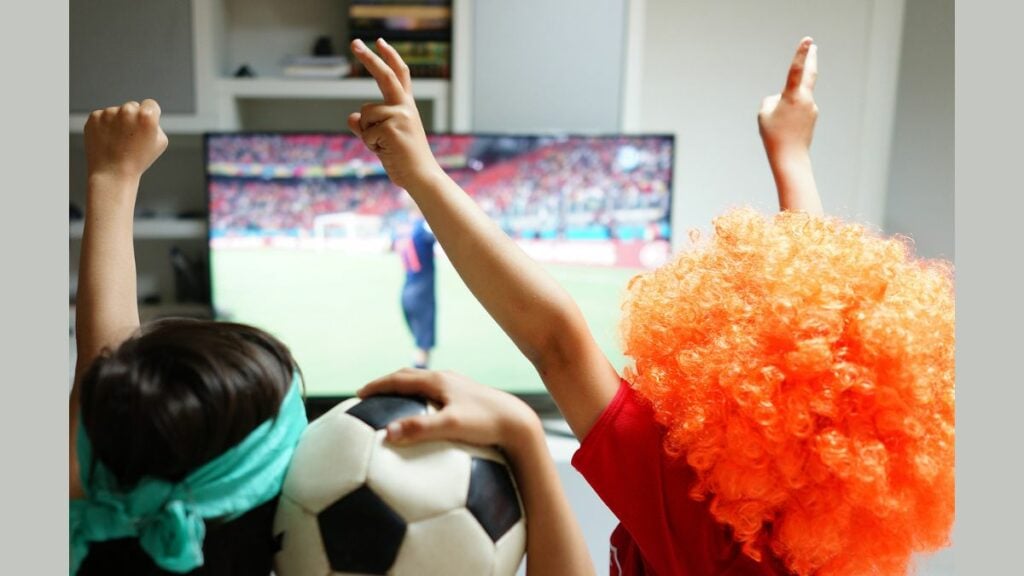 ⚽ Essen vorm TV & um Mitternacht ins Bett: Die EM sprengt bei uns jede Routine ⚽