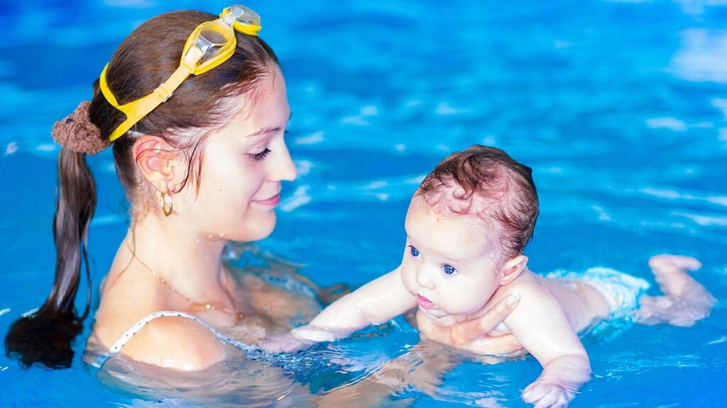 Mit Baby im Freibad: Der ultimative Leitfaden