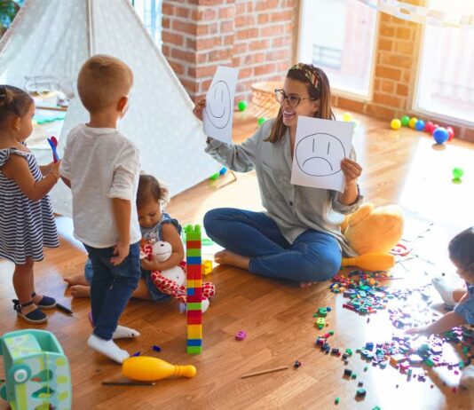 Egal ob "gut" oder "schlecht" – Alle Gefühle sollten gefühlt werden. Und das müssen Kinder erst lernen.