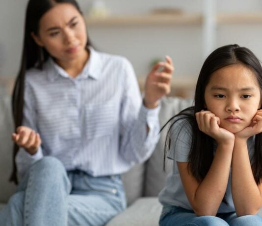 Wenn ein Kind plötzlich nichts mehr von Mama oder Papa wissen will, tut das ganz schön weh.