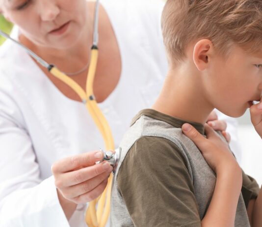 Eine Gesundschreibung erfordert einen weiteren Besuch beim Kinderarzt.