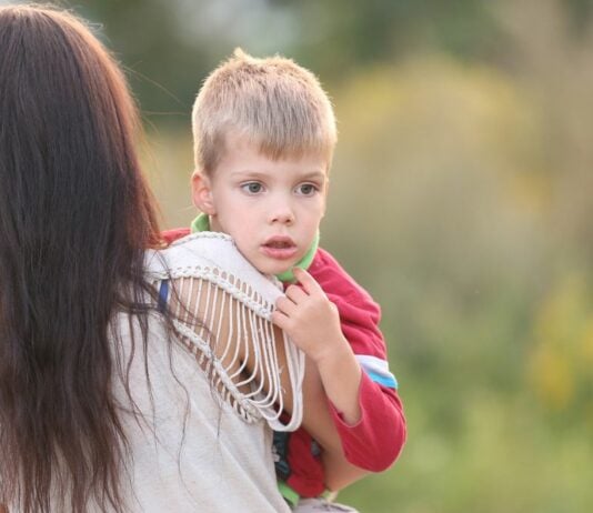 Eltern von Kindern mit besonderen Bedürfnissen fühlen sich oft einsam.